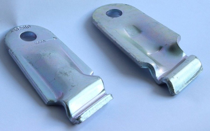 Σετ: 2x AL-KO Octagon αμορτισέρ μπλε 1350-2700 kg + 2x σετ στηριγμάτων AL-KO