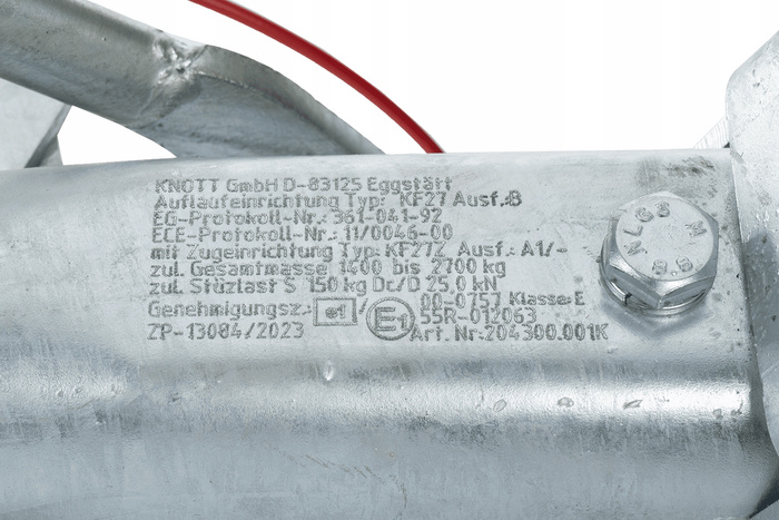 Συσκευή υπέρβασης KNOTT KF27B με κοτσαδόρο K27A για ρυμουλκούμενο 2700 kg με ράβδο έλξης τύπου V και στήριγμα τροχού στήριξης