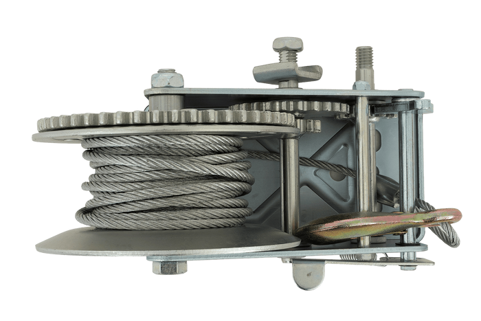 Χειροκίνητο βαρούλκο KNOTT 6X0017.008 για ρυμουλκούμενο 900kg με χαλύβδινο συρματόσχοινο