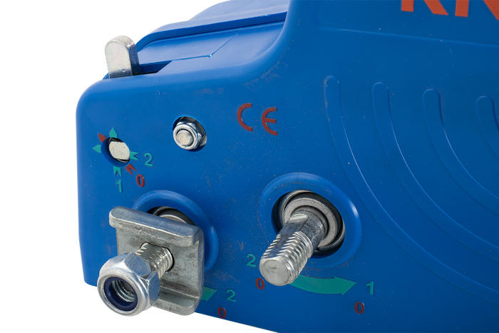 OUTLET Χειροκίνητο βαρούλκο για τρέιλερ KNOTT 1135kg με ατσάλινο σχοινί