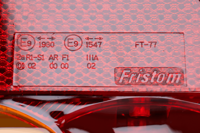Πίσω φανός FRISTOM FT-77, 5 λειτουργιών, δεξιά