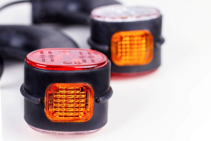 Σετ φώτων: ASPÖCK πίσω φώτα + ASPÖCK πλαϊνά φώτα σήμανσης + MANTES 7m 13-PIN λουρί