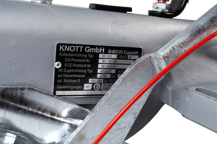 Συσκευή υπέρβασης KNOTT KFG35D με κοτσαδόρο K35C για ρυμουλκούμενο 3500 κιλών με ράβδο έλξης τύπου V