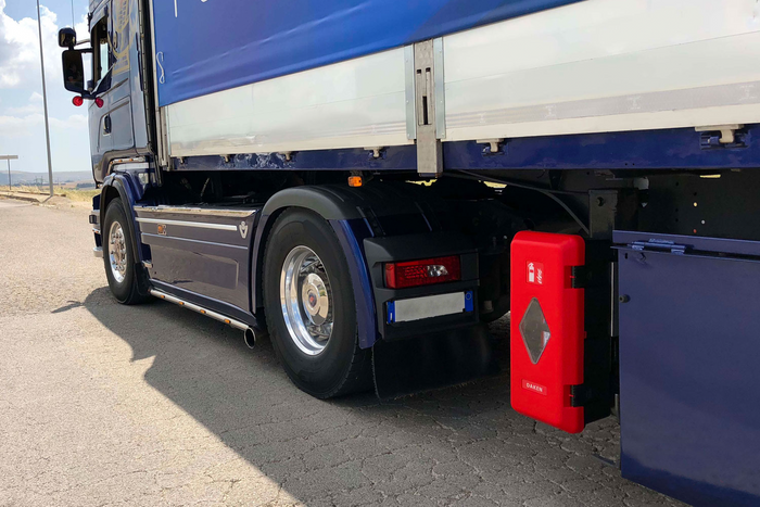 Κουτί πυροσβεστήρα 6kg DAKEN 82020 ADAMANT 671x310x247mm κόκκινο