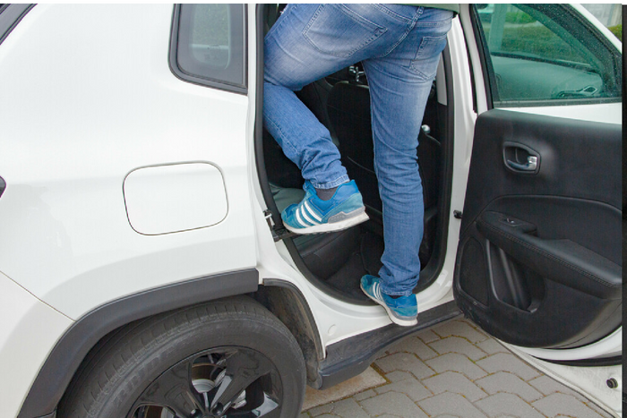 ΦΩΤΙΣΤΙΚΟ Σκαλοπάτι πόρτας με σφυρί ασφαλείας