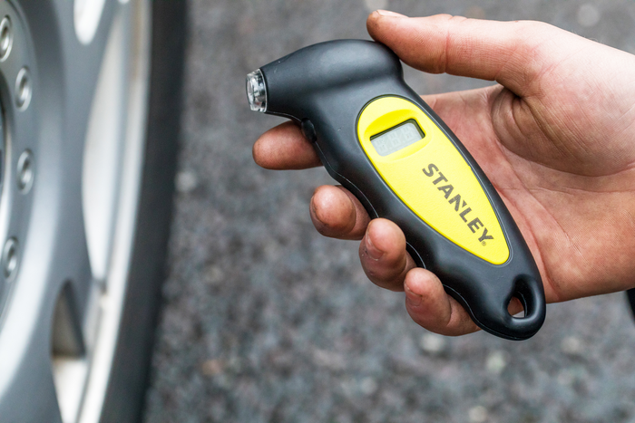 Ψηφιακός μετρητής πίεσης ελαστικών STANLEY για αυτοκίνητα, εύρος 0-6,2 bar