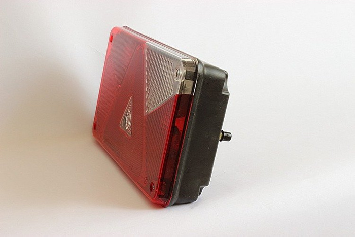 Πίσω φανός ASPÖCK Multipoint V, 7 λειτουργιών, δεξιά