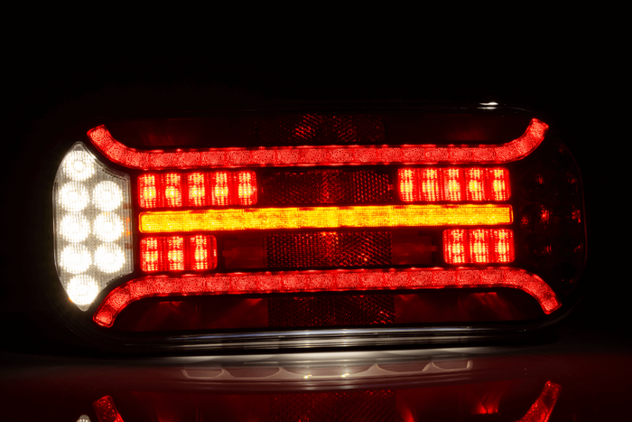 Πίσω φωτιστικό LED FRISTOM FT-600, 6 λειτουργιών, δεξιά