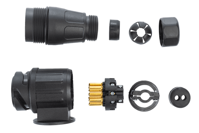 Βύσμα 13-PIN UNITRAILER στην υποδοχή κοτσαδόρου του τρέιλερ