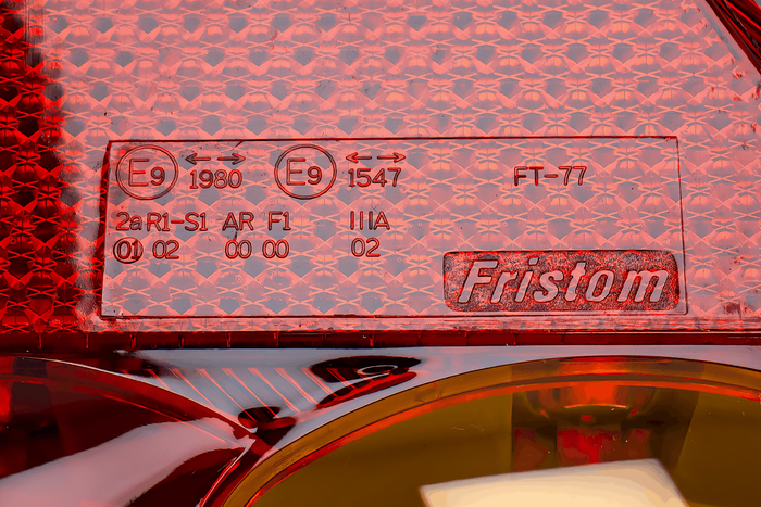 Πίσω φανός FRISTOM FT-77, 5 λειτουργιών, αριστερά