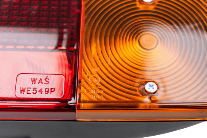 Το πίσω φως WAŚ WE549P 3 λειτουργεί σωστά