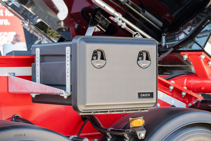 DAKEN 81104 JUST εργαλειοθήκη 600x415x460mm 70l με βραχίονες στήριξης