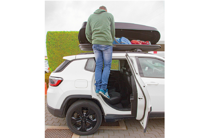 ΦΩΤΙΣΤΙΚΟ Σκαλοπάτι πόρτας με σφυρί ασφαλείας