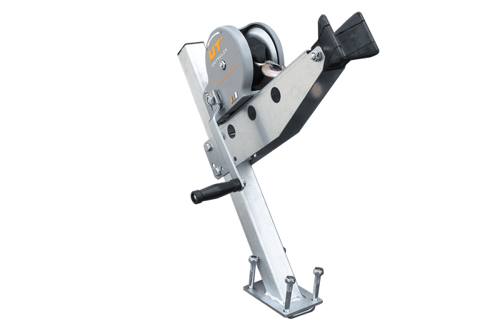 Στέλεχος UNITRAILER με βαρούλκο και βραχίονας ρυμουλκούμενου σκάφους