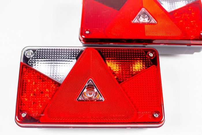 Πίσω φώτα LED ASPÖCK + πλεξούδα MANTES 7m 13-PIN