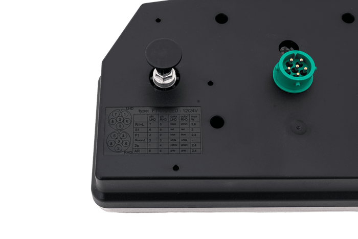 Το πίσω φως FRISTOM FT-372 LED 6 λειτουργεί σωστά