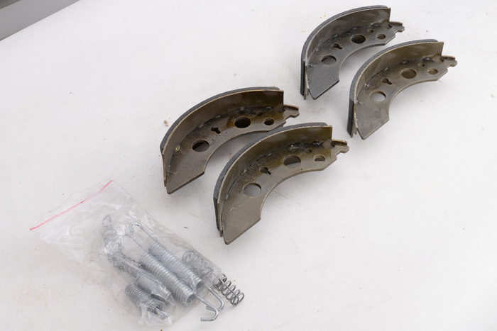 OUTLET Σιαγόνες φρένων για φρεναρισμένους άξονες AL-KO 200x50 ΣΕΤ